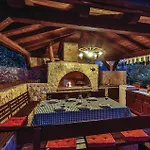Holiday home Four-bedroom In Okrug Gornji