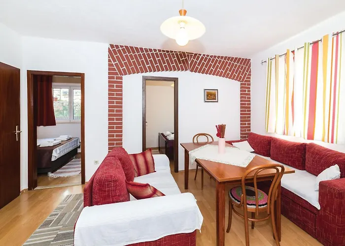 Four-bedroom In Okrug Gornji Vakantiehuis Trogir